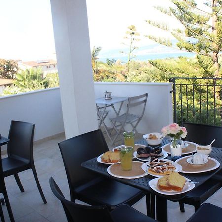 Bed and Breakfast Residenza Anna Calabria Briatico Exterior foto
