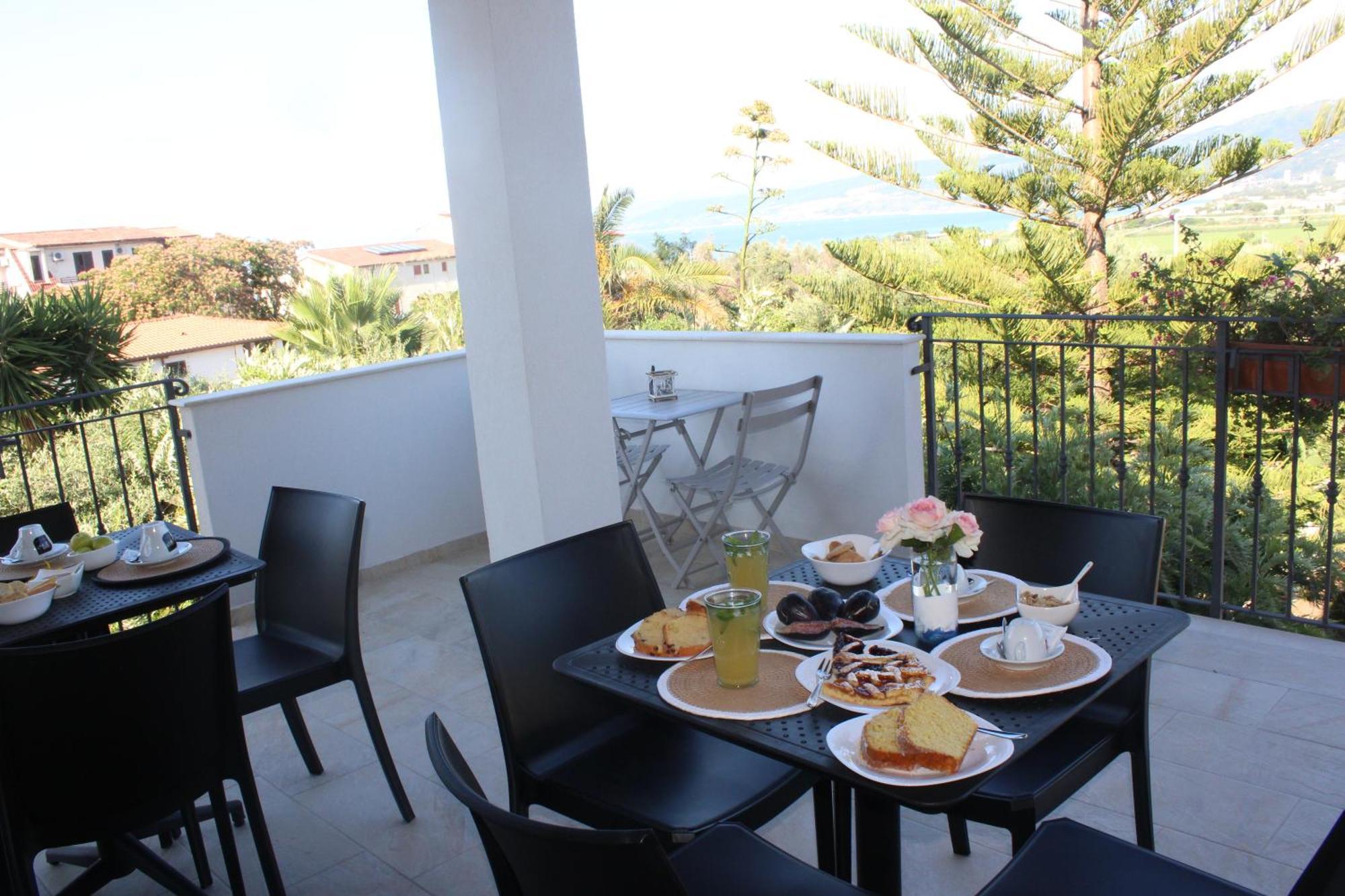 Bed and Breakfast Residenza Anna Calabria Briatico Exterior foto